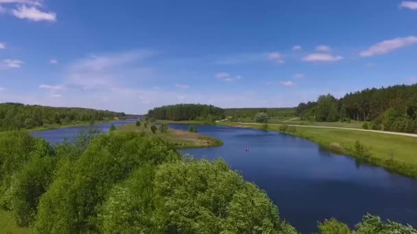 Sommer-Drohnenblick auf den Augustow-Kanal, Weißrussland — Stockvideo