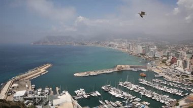 Calp marina ve şehir İspanya Costa Blanca Valensiya toplumda