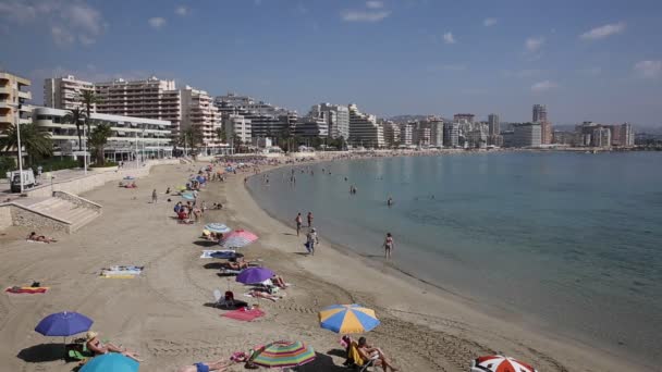 Levante Fossa Strand Calpe Spanien Costa Blanca Mit Menschen — Stockvideo