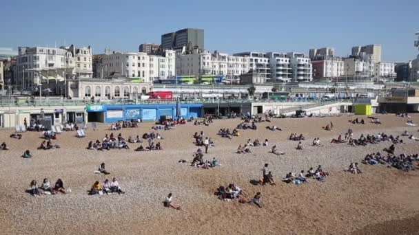 ブライトン 東のサセックス イギリス イギリス 2018 木曜日 2018 日で美しい春の日差しや天気の良い日を楽しむ イースト サセックス州ブライトン — ストック動画