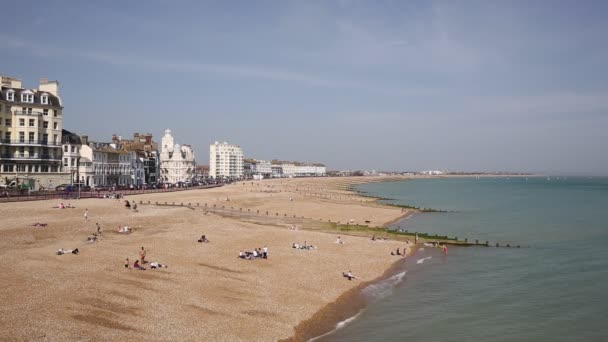 Παραλία Eastbourne East Sussex Αγγλίας Είδαν Από Την Αποβάθρα — Αρχείο Βίντεο