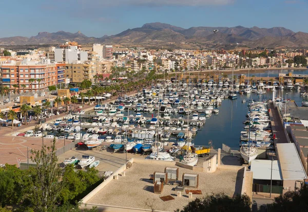 Puerto Mazarron Murcia Spanien Mit Booten Und Jachten Hafen lizenzfreie Stockfotos