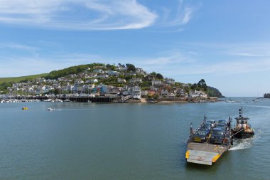 Güzel bahar güneşli ve sakin hava mükemmel koşullar tatilciler feribot, Dartmouth, Devon Perşembe 17 Mayıs 2018'ı kullanarak sağlanan