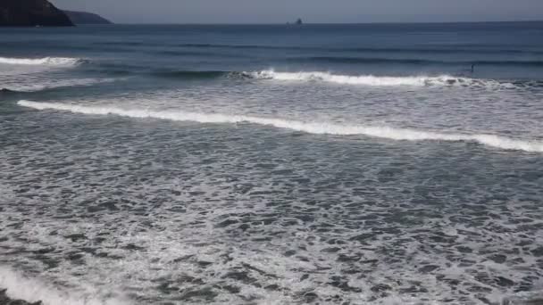 Perranporth Nord Cornovaglia Vista Mare Con Trampolino Lontano — Video Stock