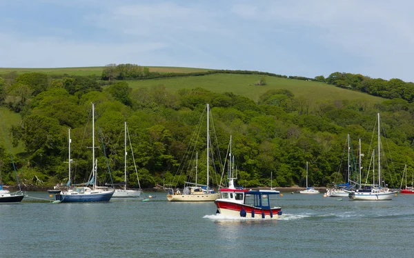 Barcos Iates Ancorados Rio Dart Devon Entre Dartmouth Totnes Inglaterra — Fotografia de Stock