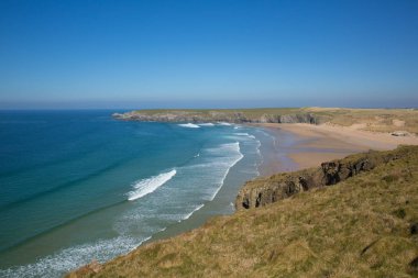 Holywell Bay sahil Kuzey Cornwall güzel bir günde İngiltere İngiltere