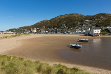 Gwynedd Snowdonia Ulusal Parkı 'ndaki Barmouth Kuzey Galler sahil kasabası.