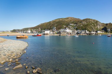 Barmouth Wales Gwynedd 'deki güzel sahil kasabası Snowdonia Ulusal Parkı Uk