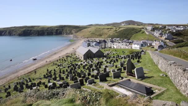 Aberdaron Galler Llyn Yarımadası Doğudan Kasaba Manzaralı — Stok video