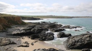 Cornwall sahili Godrevy 'den Gwithian ve St Ives Bay İngiltere' ye doğru.