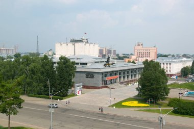 Barnaul, Rusya Federasyonu, 07.19.2018 Rus Sibirya'da Old Town. Yazı işleri. Sıradan bir Rus şehri modern Rusya. Sokakları, mimari ve Barnaul nüfusu. Ruslar yaşam koşulları.