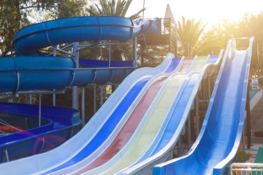 Yaz eğlencesi için su kaydırağı.