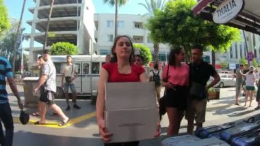 Manavgat, Türkiye 16 Temmuz 2019: Şehrin sokakları. Türkiye'nin Manavgat kenti sakinleri ve turistlerin günlük yaşamı. Editoryal