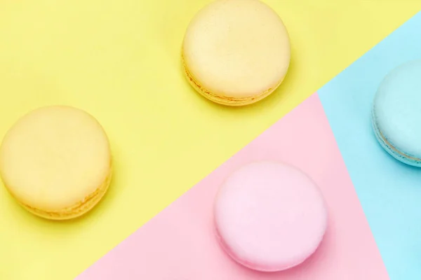 Makkaronbonbons Auf Pastellfarbenem Hintergrund Französisches Dessert Makronen Nahaufnahme Hohe Auflösung — Stockfoto