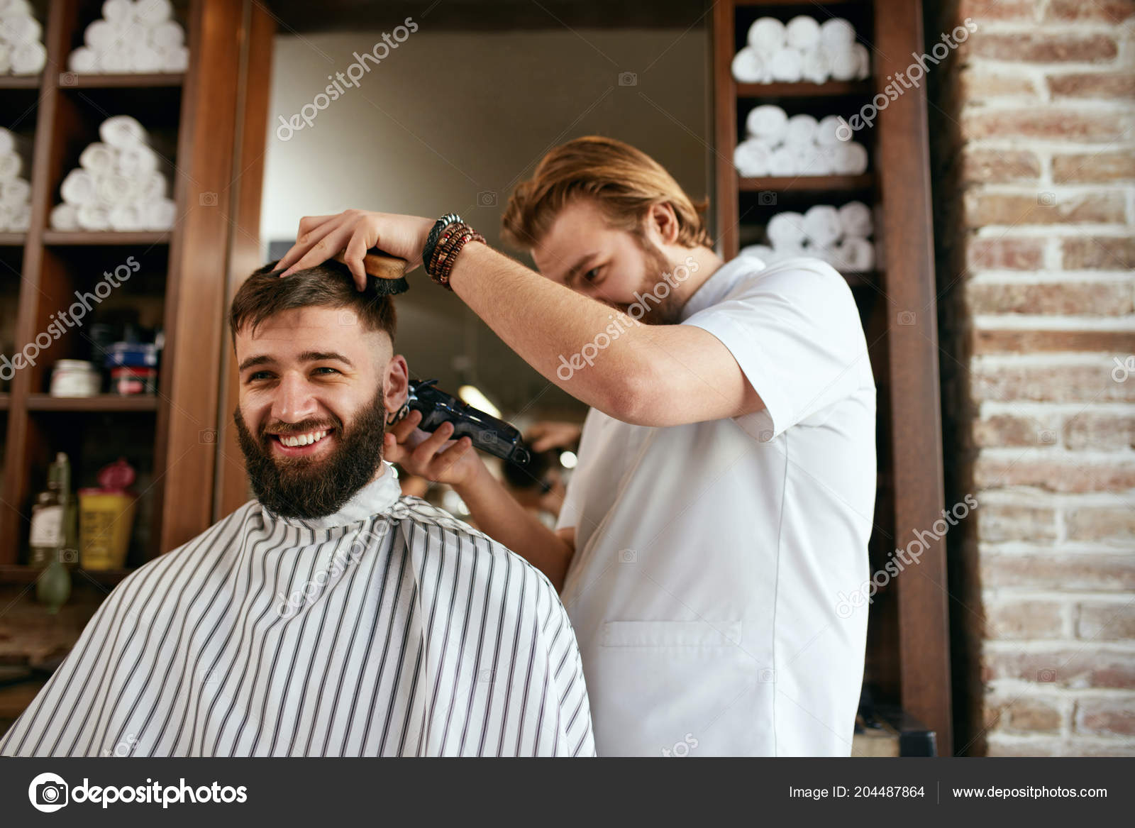 Barber Shop Man Getting Haircut Hair Salon Hairdresser Cutting Hair Stock  Photo by ©puhhha 204487864