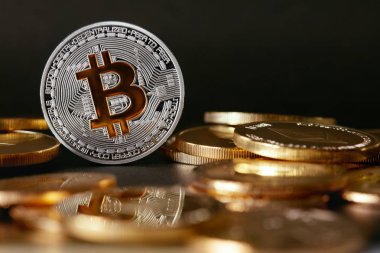 Bitcoin Cryptocurrency lira. Sanal dijital para sembolleri kapatın. Yüksek çözünürlük