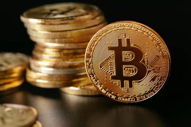 Bitcoin Cryptocurrency lira. Sanal dijital para sembolleri kapatın. Yüksek çözünürlük