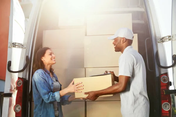 Delivery Service. Courier Delivering Package To Woman Near Car — Stock Photo, Image