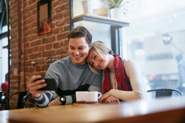 Kaç Cafe telefon istek ya da fotoğraf çekmek Video için kullanma.