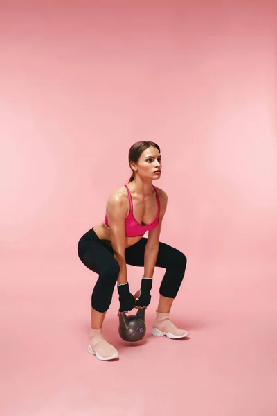 Sport Training. Athletic Woman Doing Squats With Dumbbell — Stock Photo, Image