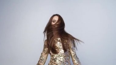 Dans ve Having Fun parti kutlama güzel kadın