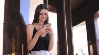 Cep telefonu kullanma Office güzel moda kadın