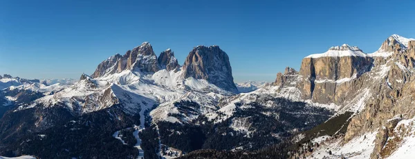 Panoramik Alp Dağları, Dolomites, İtalya.