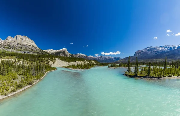 Buzultaş Gölü Alberta turkuaz su, Kanada ile panoramik.