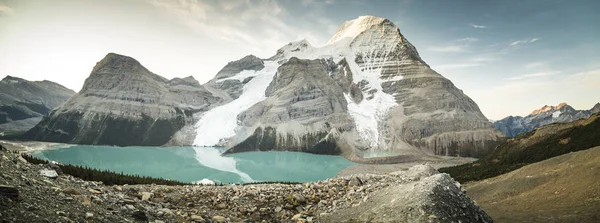 Mount Robson Com Berg Lake Canadá — Fotografia de Stock