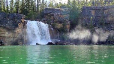 Monkman il Park, Kanada şelale.