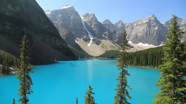 Panoramic View Moraine Lake Turquoise Water Alberta Canada — Stock Video