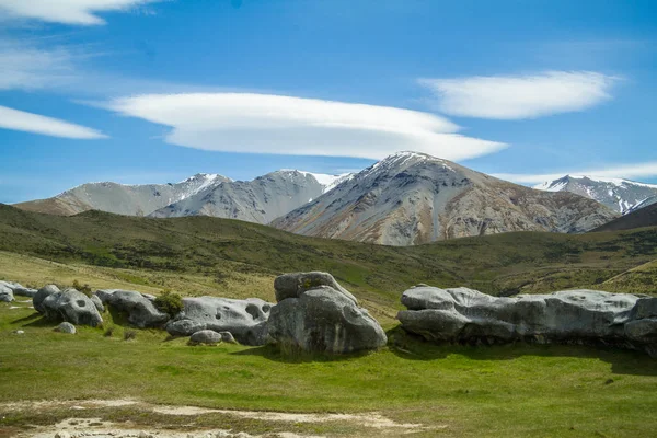 Riesige Felsbrocken Hoch Den Bergen — Stockfoto