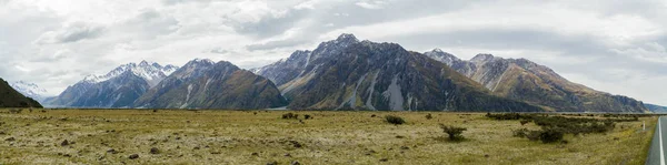 Berglandschaft Kaltes Und Bewölktes Wetter — Stockfoto