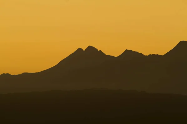 Paysage Orange Montagnes Coucher Soleil — Photo