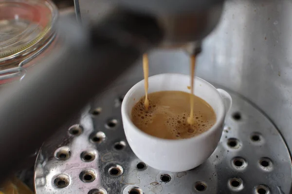 Fresh Espresso Coffee Machine Close — Stock Photo, Image