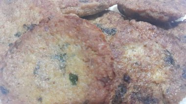 Lezzetli kızarmış kebap, Asya fast food tarifi. Metin ve reklamlar için yiyecek arkaplanı