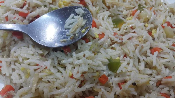 Arroz Basmati Pulao ou pulav com ervilhas, ou arroz vegetal — Fotografia de Stock