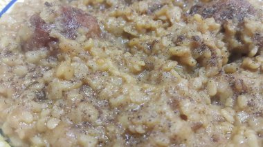 Kichra denilen Pişmiş beyaz pirinç yakın bir viw 