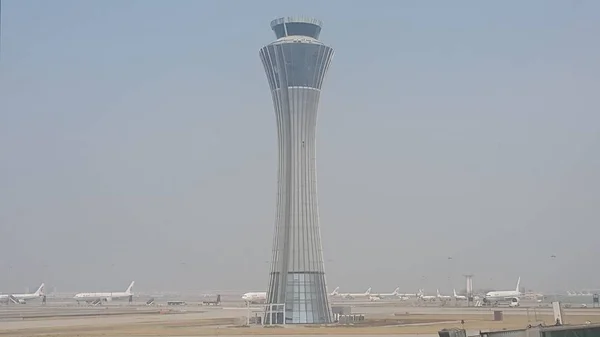 Controle toren van de internationale luchthaven Beijing Capital — Stockfoto
