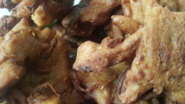 Maíz crujiente Tikki, pakora / pakoda o empanadas son populares indio o pakistaní bocadillo de comida callejera —  Fotos de Stock