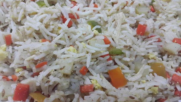 Arroz Basmati Pulao ou pulav com ervilhas, ou arroz vegetal — Fotografia de Stock