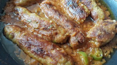 Lezzetli baharatlı kızarmış Kebap