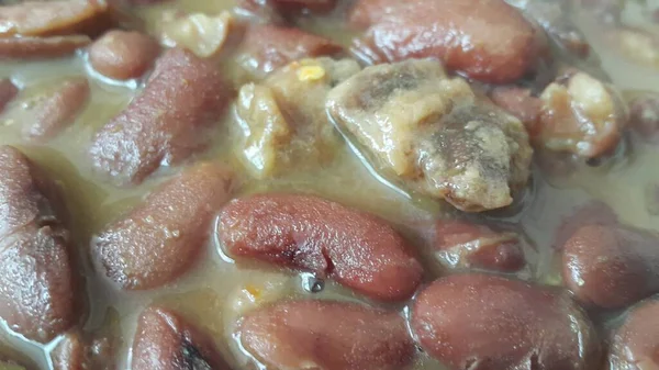 Nahaufnahme von gekochten roten Nierenbohnen Gericht. — Stockfoto