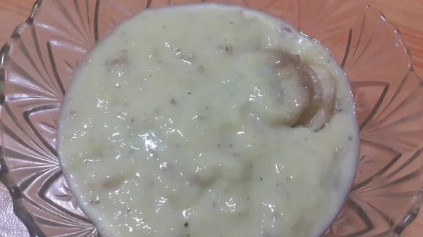 Cremoso Gustoso Dolce Budino Riso Bianco Kheer Una Ciotola Vetro — Foto Stock