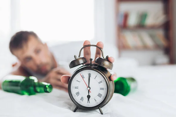 Joven Hombre Guapo Cama Mañana Después Noche Beber —  Fotos de Stock