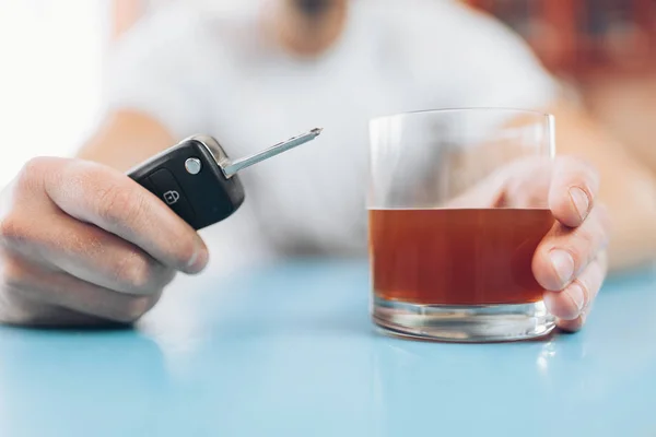 Drunk Man Bar Intends Drive Back Home — Stock Photo, Image