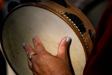 Bir halk kültürünün tutku ve enerjisi performansı Bir Miras Kutlaması