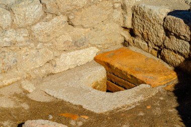 Kayalıklarda kaybolmuş bir medeniyetin inanılmaz mühendisliği Antik Tarihin Bilgeliği