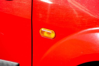 Turuncu göstergeli kırmızı metalik araba boyası, Araç Bileşeni