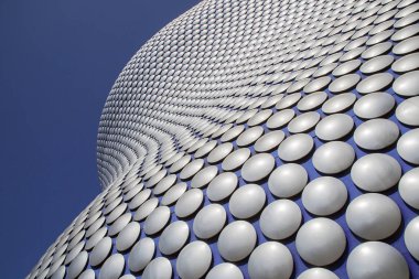 Birmingham, İngiltere: 29 Haziran 2018: Selfridges, Birmingham şehrinin en belirgin ve ikonik simgeyapılarından biridir. Bullring Alışveriş Merkezi'nin bir parçasıdır.. 
